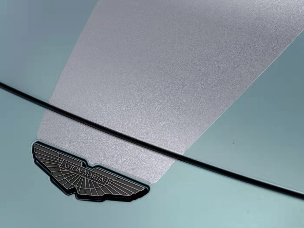 1XGenuine Aston Martin DB11 Bonnet/Boot Black Chrome Badge HY53 