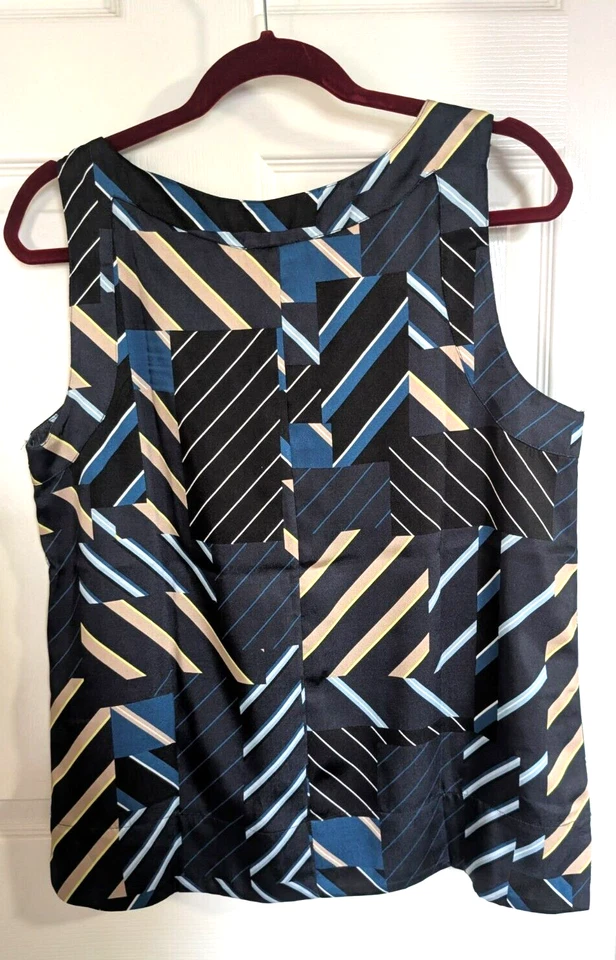 NUEVO CON ETIQUETAS DKNY Camiseta sin mangas con estampado geométrico azul marino y tostado talla M Foto 3 de 3