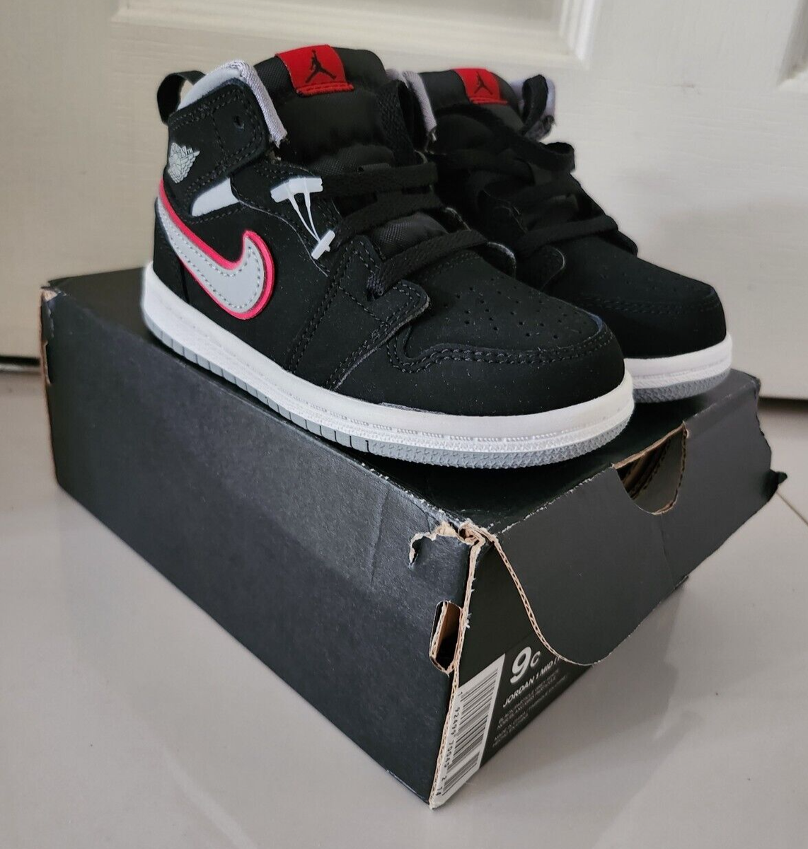 nike air jordan 1 mid black particle grey gym red