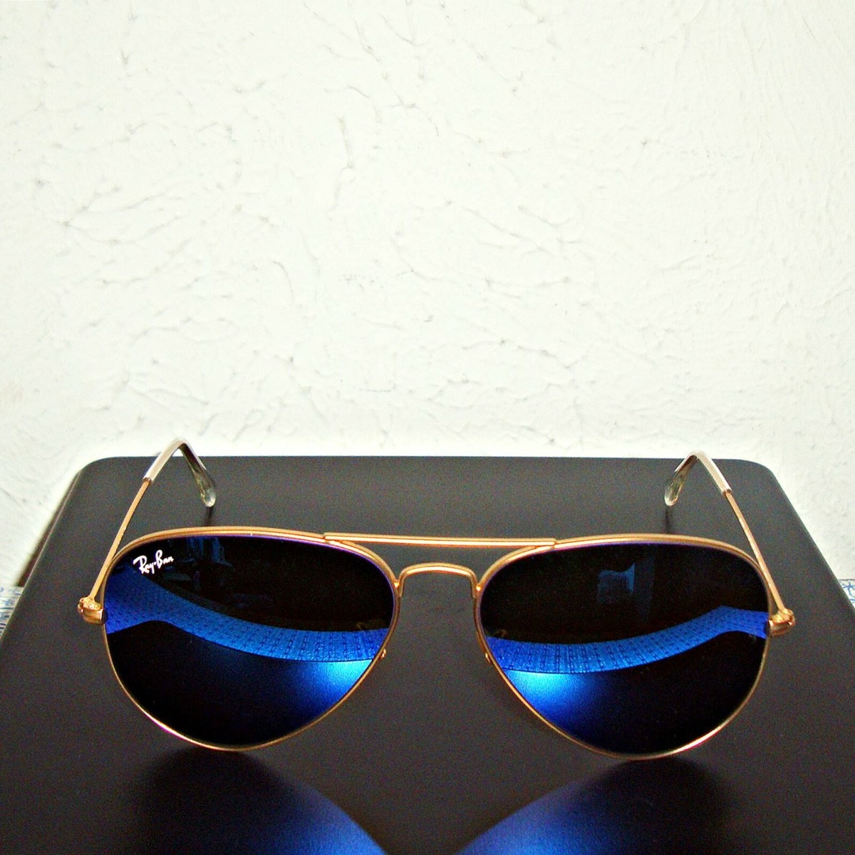 RayBan Aviator Blue Flash Mirror Lenses RB3025 Gold Frame New Amazon.com: Ray-Ban Unisex RB3025 Classic Mirrored Aviator  main image 3