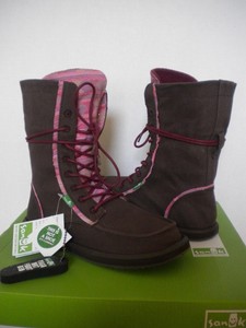 sanuk stevie boots