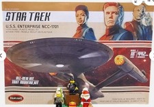 Polar Lights 1:1000 - 973M Star Trek Discovery USS Enterprise NCC-1701 model kit