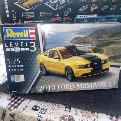 Revell 2010 Ford Mustang GT umgebaut 