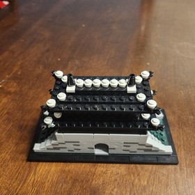 Lego Architecture Sungnyemun 21016 Rare Retired Complete No Box or Manual 