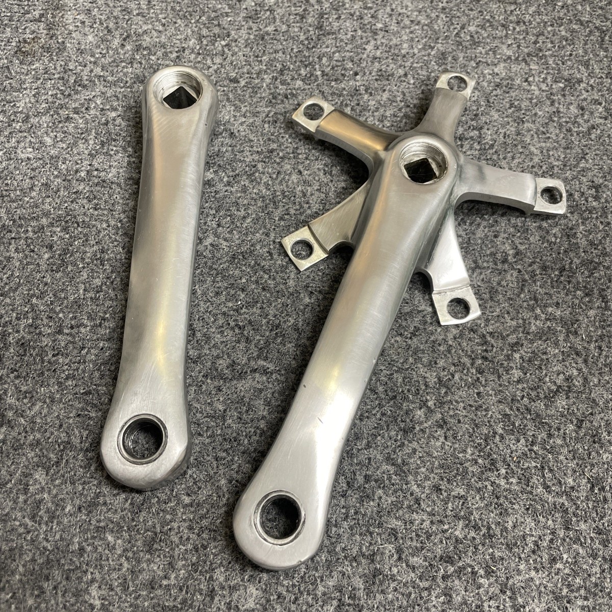 パーツ sugino rd2 crank bb set 165mm 130bcd Sugino RD2 fixed gear track crank arms