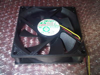 Protechnic mgt9212mb-025 120mm 12V 2.04W/2300RPM/44 CFM
