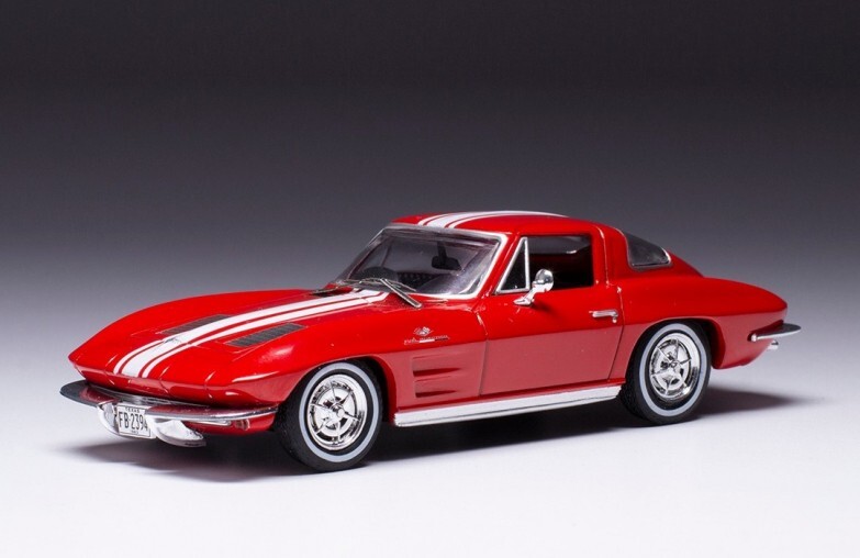 Miniature Chevrolet Corvette Stingray 1963 IXO 1/43 en rouge