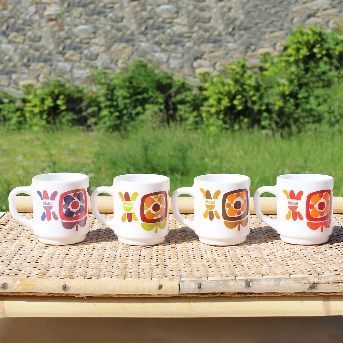 Lot de 6 mugs vintage - Arcopal Mobil - Recyclerie Chiner