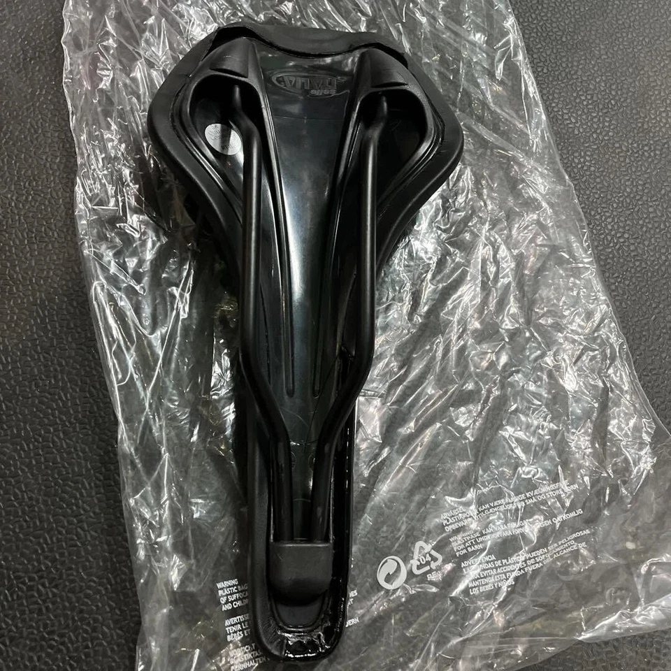 DE ROSA Saddle Black with Carbon Panel Japan Lightweight Road Bike Seat Used Cle - Image 4 of 4