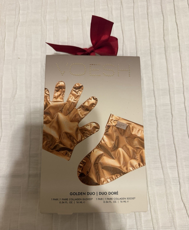 VOESH Golden Duo Skin Care Set Hands & Feet Collagen Gloves & Socks 0.54 oz