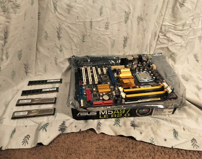 ASUS M5A97 LE R2.0 ATX Motherboard + Intel Core 2 Duo E6600 2.4GHz + ram sticks