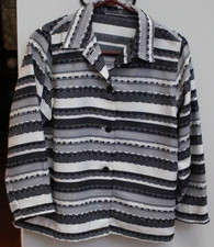 BUTTON DOWN BLAZER BLACK AND WHITE STRIPE 