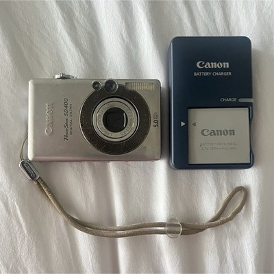 Canon PowerShot DIGITAL ELPH SD400 5.0MP 3x Zoom Silver Compact