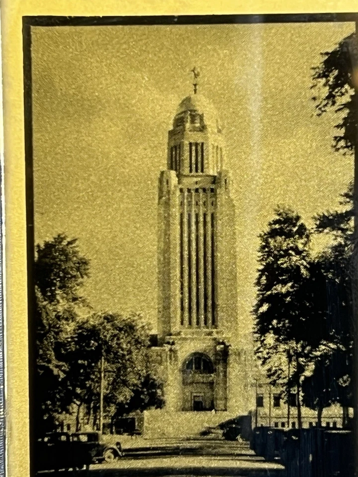 ATQ TINY VANITY BEVELED MIRROR & Photo Nebraska State Capital On Other Side - Image 4 of 4