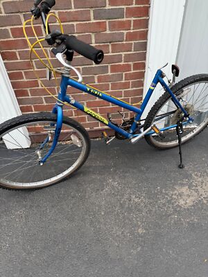 Fuji Cadenza Vintage 21-Speed Mountain Bike Blue With Yellow