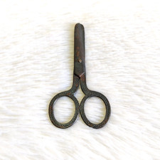 1940s Vintage Iron Scissors Unique Design Decorative Sewing Collectible USA SC16