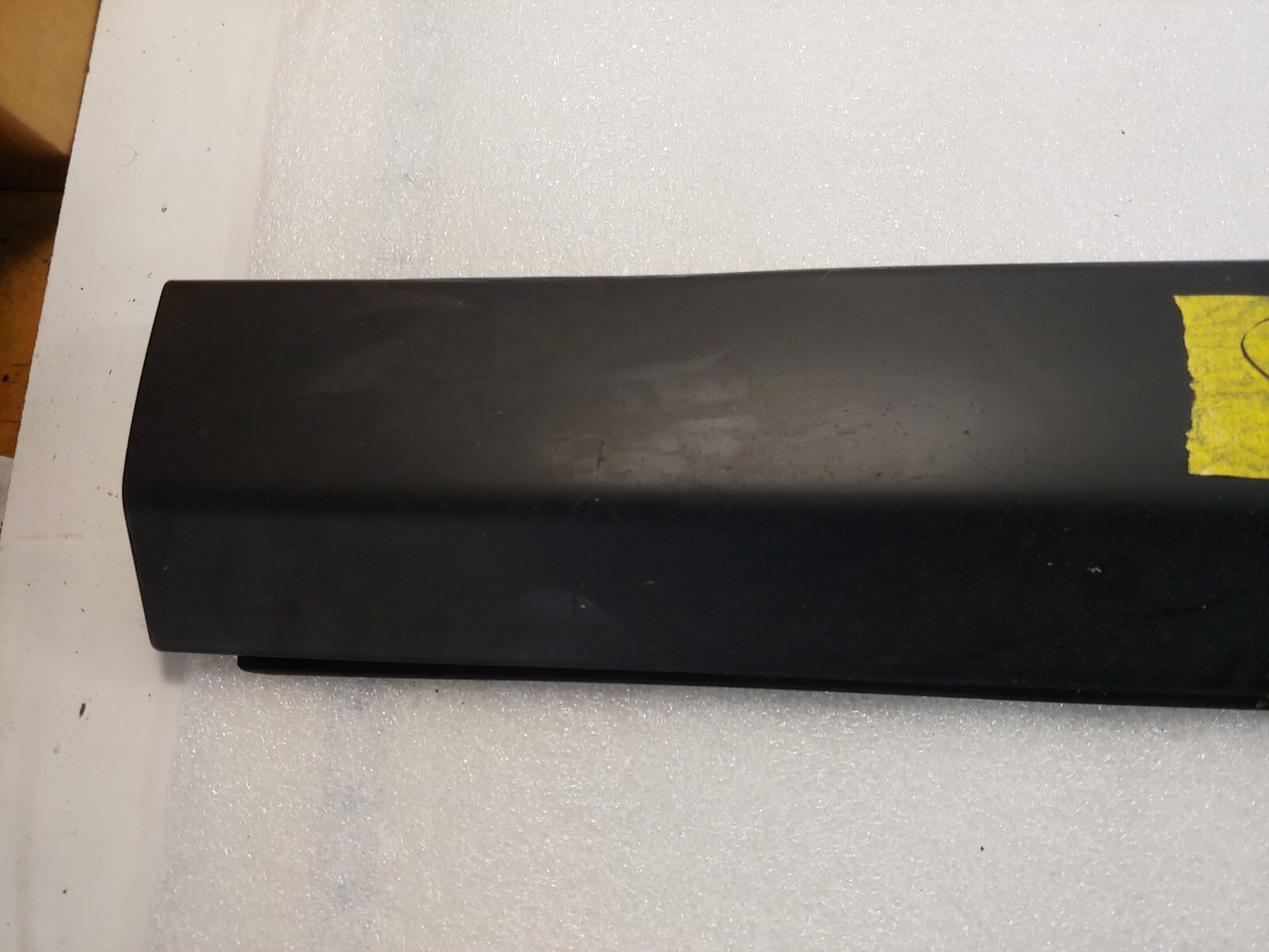 2021 Rolls Royce Cullinan OEM LH-Front Door Trim Bottom Molding 51137448585