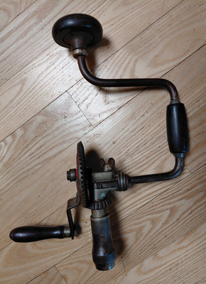 MILLERS FALLS REVERSIBLE RATCHET BRACE/DRILL-ANTIQUE HAND TOOL , 2 PIECES