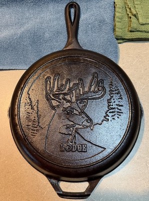 Lodge Cast Iron 10.25'' Seasoned Deer Skillet, Wildlife Series