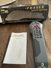 VINTAGE 1995 STAR TREK THE NEXT GENERATION PHASER UNIVERSAL REMOTE CONTROL
