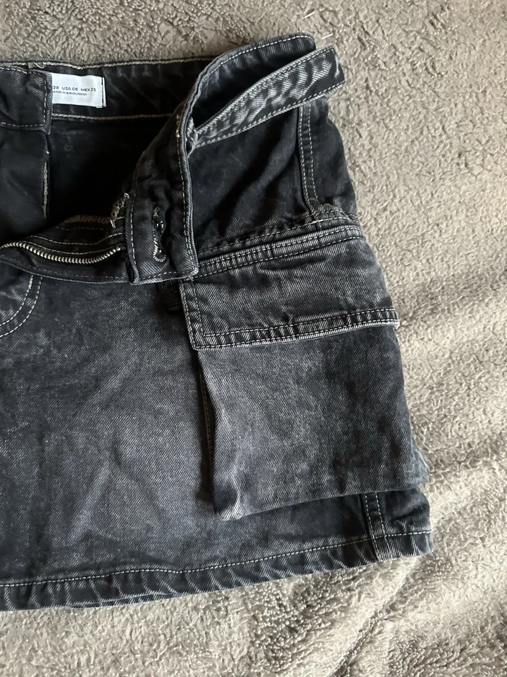 Bershka Black Cargo Skirt with Belt – UK Size 10 – Great Condition - Image 3 of 4