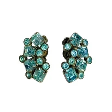 Signed Weiss Blue Crystal Earrings Clip On Non-Pierced 1.25 Inch Silvertone