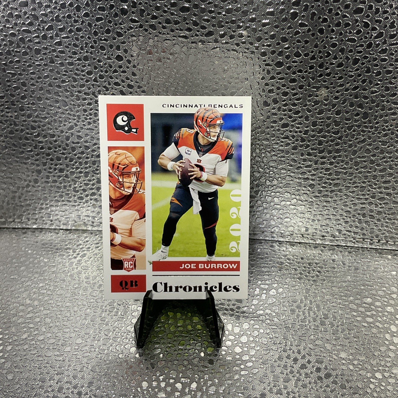 2020 Panini Chronicles - Joe Burrow #19 (RC)