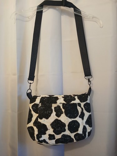 Neue Southwestern Cowgirl-Umhängetasche mit Kuh-Druck schwarz creme Sling Schultertasche - Bild 9 von 11