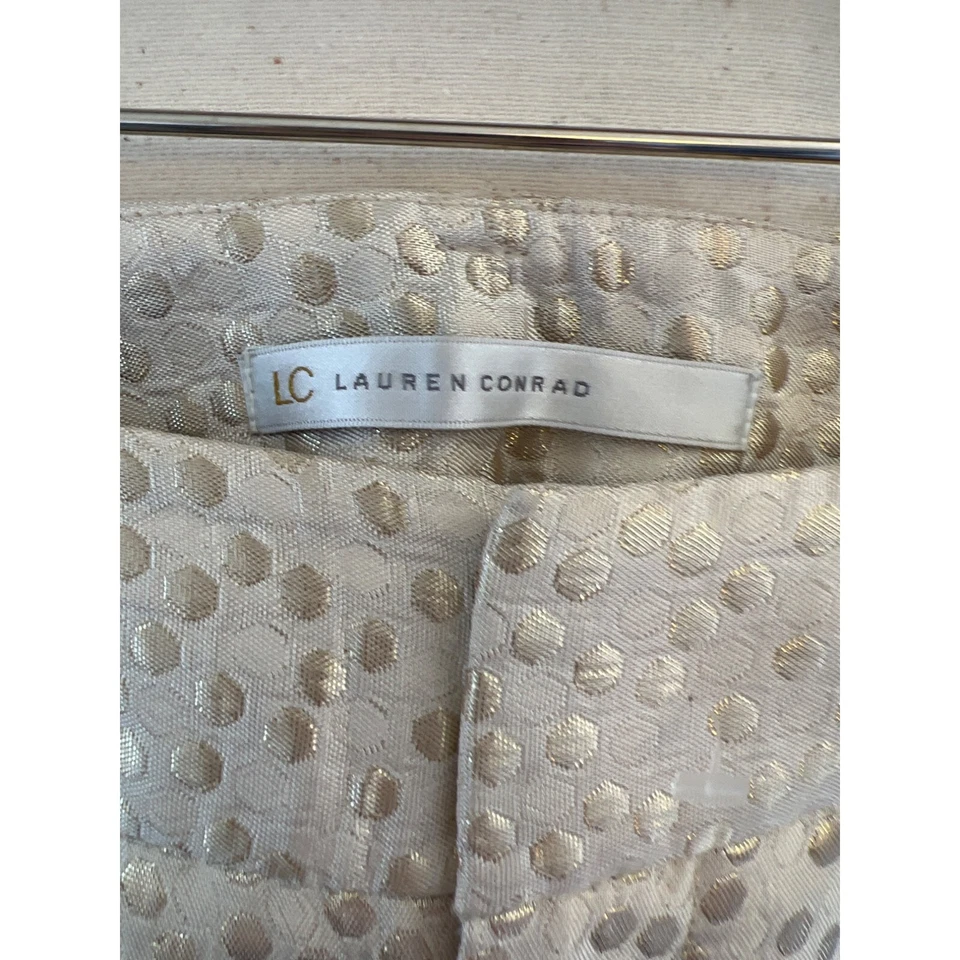 Pantalones cortos de club Lauren Conrad para mujer talla 6 crema metálico brocado discoteca Foto 2 de 4