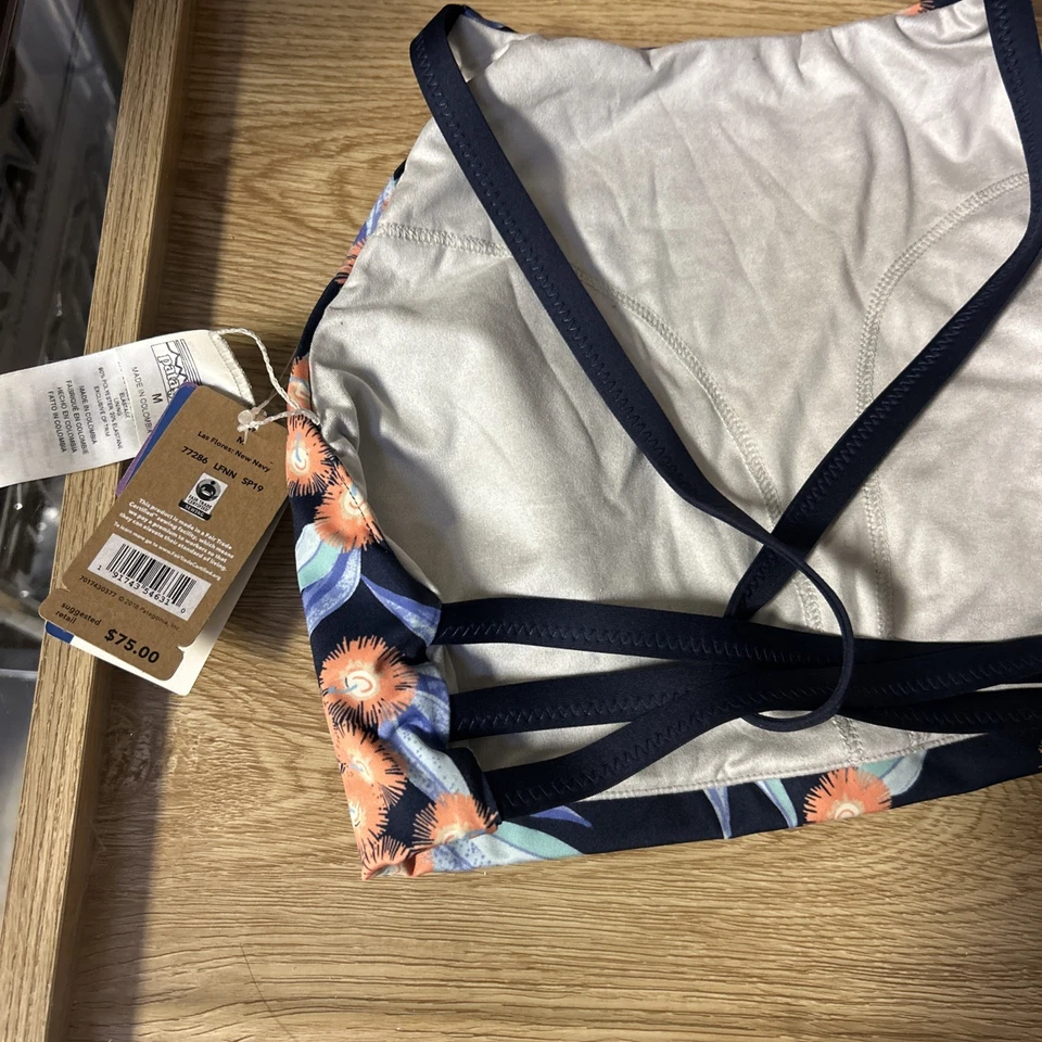 Patagonia Nanogrip Nireta Swim Top , Las Flores Navy, Size M NWT - Image 4 of 4