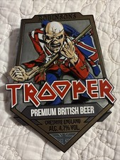 Letrero de barra Iron Maiden The Trooper de metal con lengüeta de cerveza coleccionable como nuevo