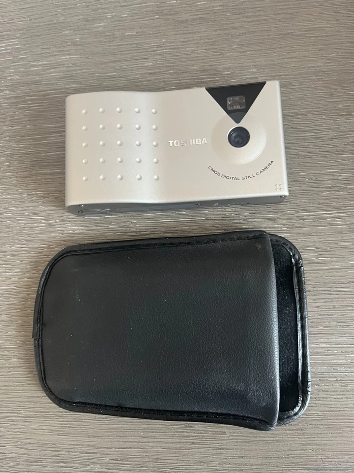 Toshiba Allegretto 2 PDR-2 CMOS Câmera Digital Estojo Cartão de Memória - Funciona Novo Batt - Imagem 2 de 4