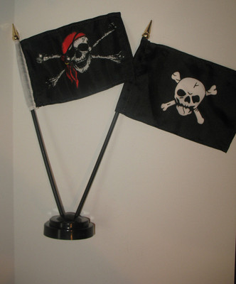 Jolly Roger Red Hat Pirate w/ Skull and Crossbone Flag 4''x6'' Desk Set Black Base