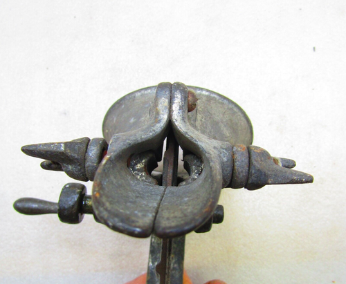 Antique cherry stoner - Picture 9 of 10