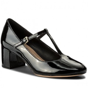 clarks patent leather shoes