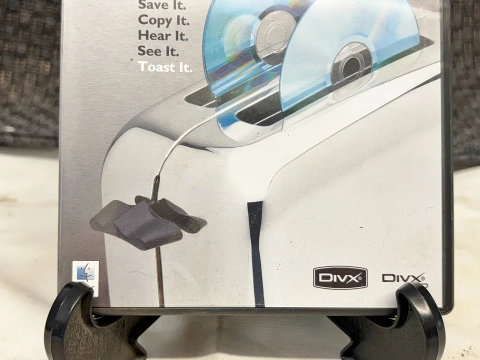 VINTAGE ROXIO TOAST 7 TITANIUM MAC SOFTWARE CD BURNING PROGRAM WITH KEY - Image 3 of 4