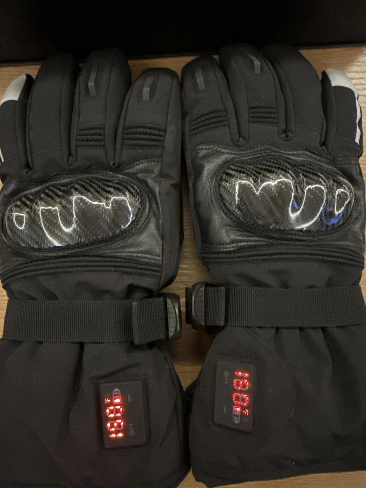 Battery Heated Gloves Men Women Electric Waterproof Size XL 3m Thinsulate Carbon