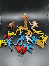 Large Lot of Vintage Cowboy Indians Toys Soldiers
