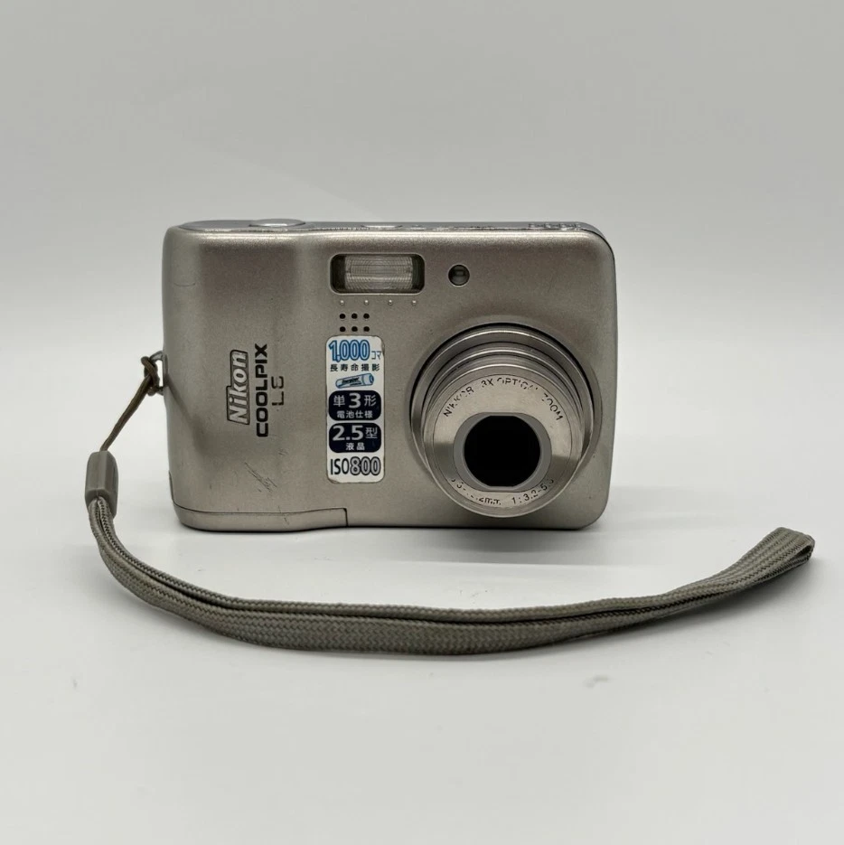 Nikon Coolpix L5 Digital Camera 7.2MP CCD Point & Shoot Compact Y2K Vintage - Image 2 of 4