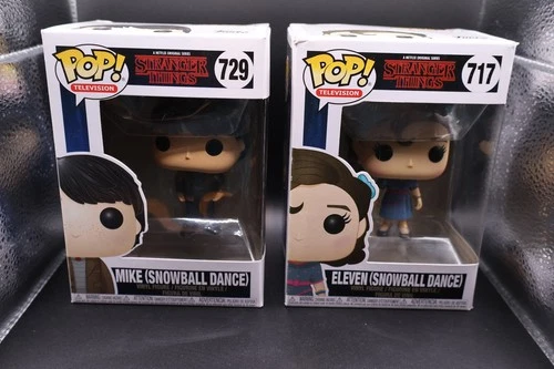 Stranger Things Mike + Eleven (Snowball Dance) Funkos 2-Pack #729 #717