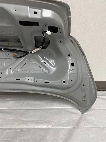 09 - 13 INFINITI G37X SEDAN TRUNK LID ASSEMBLY OEM SILVER - Picture 13 of 14