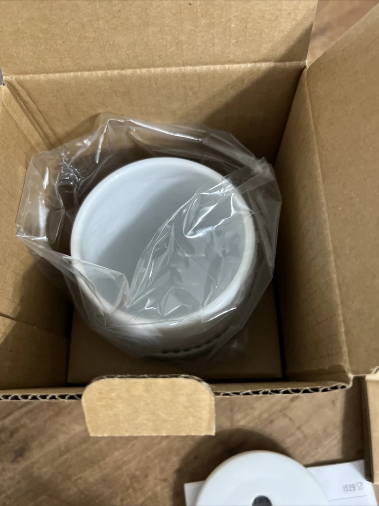 Pampered Chef Ceramic Egg Cooker 1529 White Microwave Cooking Kitchen Gadget