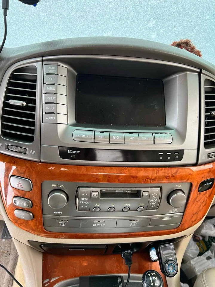 Cilindro maestro de freno usado se adapta a: 2003 Lexus LX470 ABS con control de deslizamiento grado A Foto 2 de 4