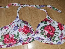 Gorgeous Multi-coloured floral BOOHOO bikini Top size 18