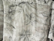 HART SCHAFFNER MARX Shirt size Large sort sleeve white beige gray floral print