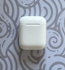 Apple AirPods 2nd Gen – Bluetooth Charging Case
