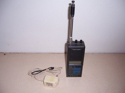 REALISTIC  Pro-37 Hyperscan Programmable Scanner 200 CHANNELS uhf/vhf-lo air