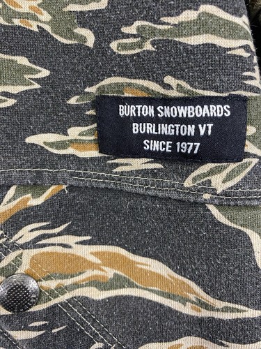 Burton Jacket Mens Small Green Tan Camo Snowboards Hoodie Fleece Lining - 第 7/15 張圖片