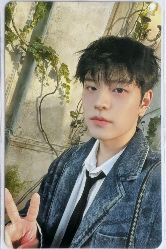 Stray Kids HOLLOW dominATE JAPAN 2025 Ecopa Limited 18.MAY