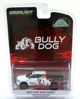Greenlight Maßstab 1:64 30172 - 2017 RAM 3500 Sport Bully Dog - weiß